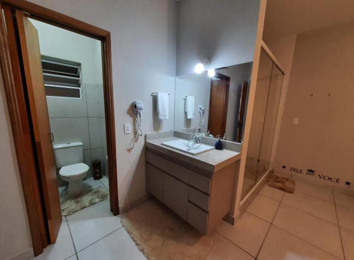 Casa Inteira, Grande Suite, Dois Chuveiros, Sala ,Cozinha E Garagem Privativa Total Conforto, Melhor Que Hotel! Botucatu Buitenkant foto